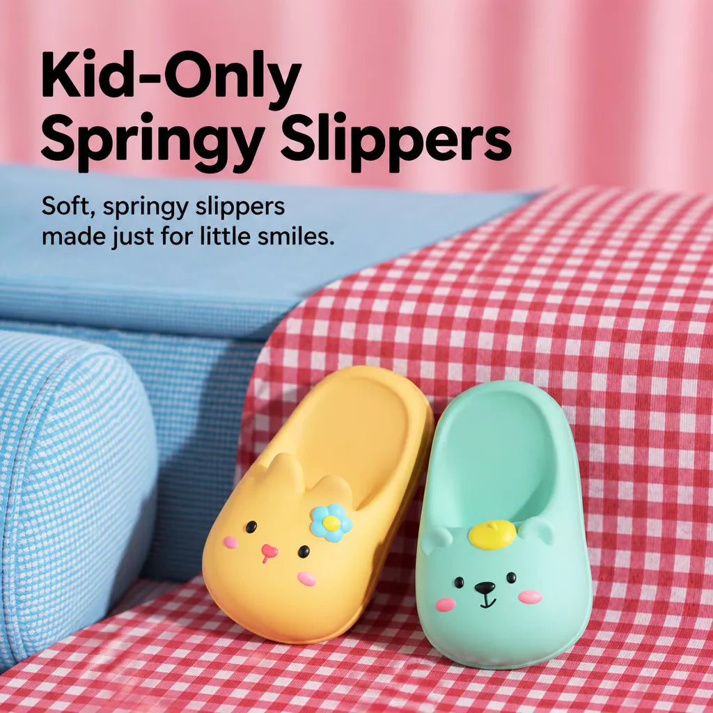 Slipper-Shaped Latex Squeaky Toy for Small and Medium Dogs