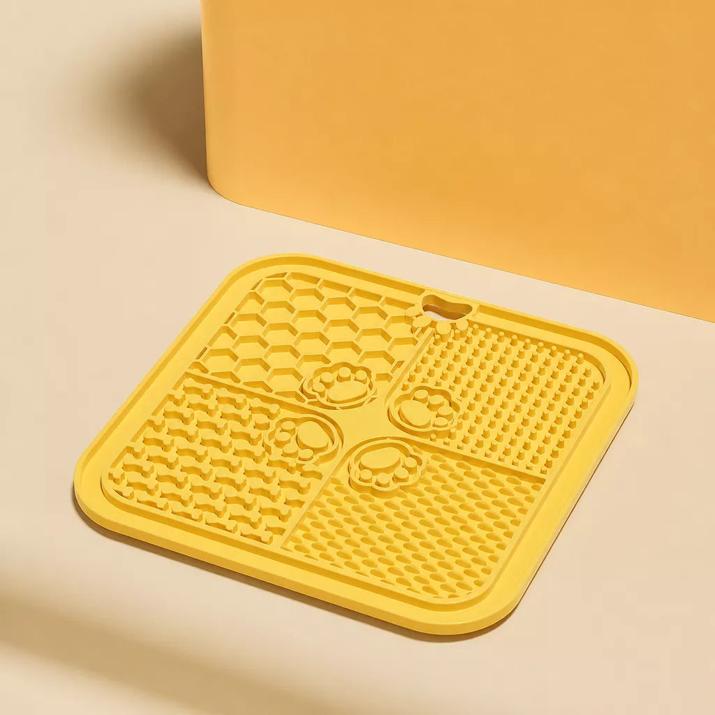4-Compartment Silicone Lick Mat for Dogs with Scraper, 7.9 × 7.9 in