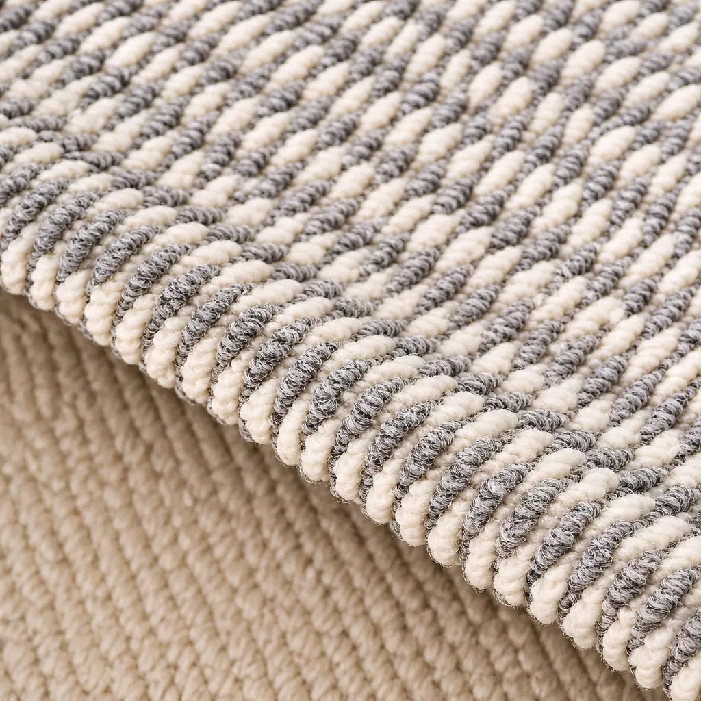 Cot-Style Pet Bed with Scratching Surface