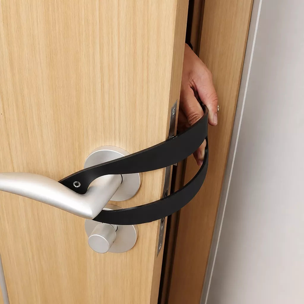 No-Drill Pet Door Holder for Cats and Dogs