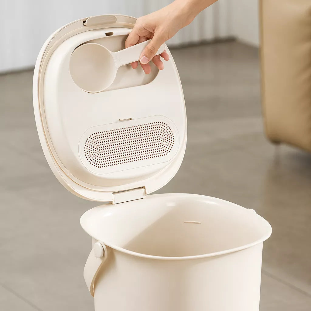 Pet Food Storage Container with Vacuum-Seal Lid