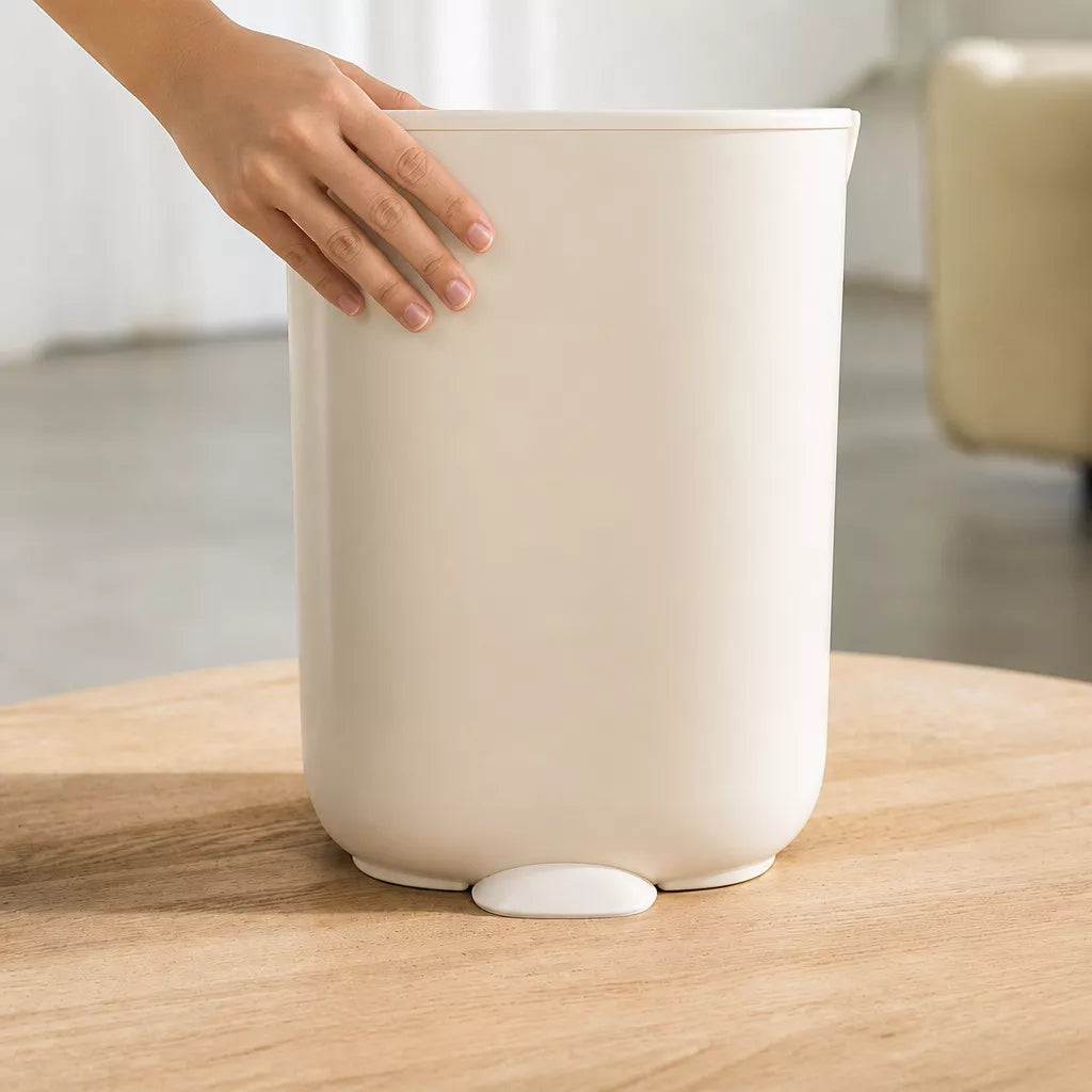 Pet Food Storage Container with Vacuum-Seal Lid