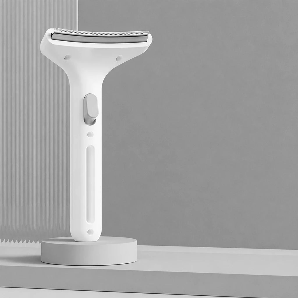 Curved-Tooth Pet Grooming Comb for Cats and Dogs