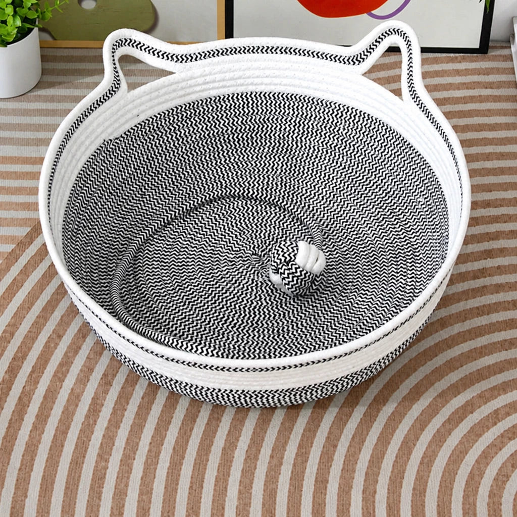 Cat Bed with Built-In Scratching Pad