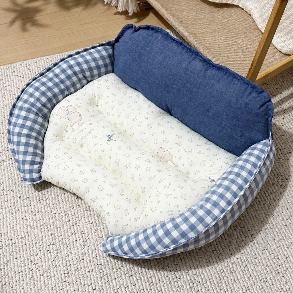 Reversible Curved Sofa Bed for Small Dogs and Cats