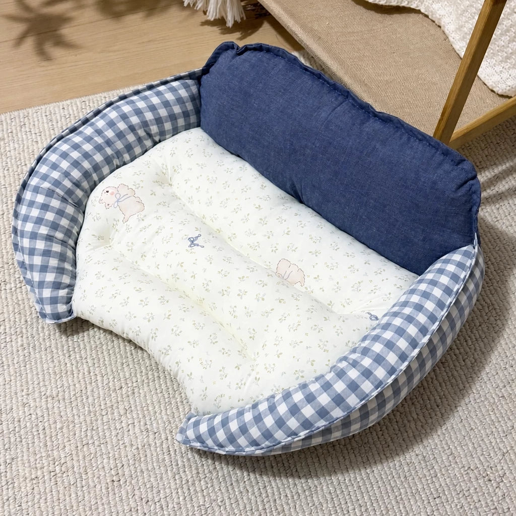 Reversible Curved Sofa Bed for Small Dogs and Cats