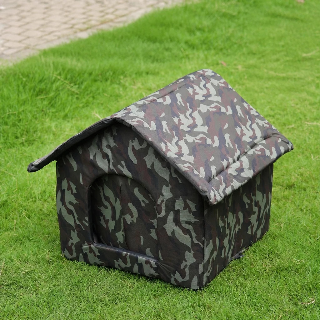 Outdoor Enclosed Pet Shelter for Cats and Dogs