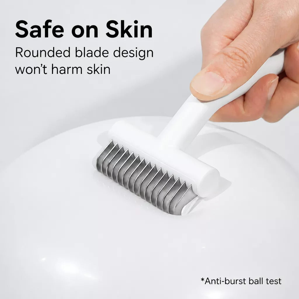 Pet Detangling and Loose Hair Removal Comb for Cats and Dogs
