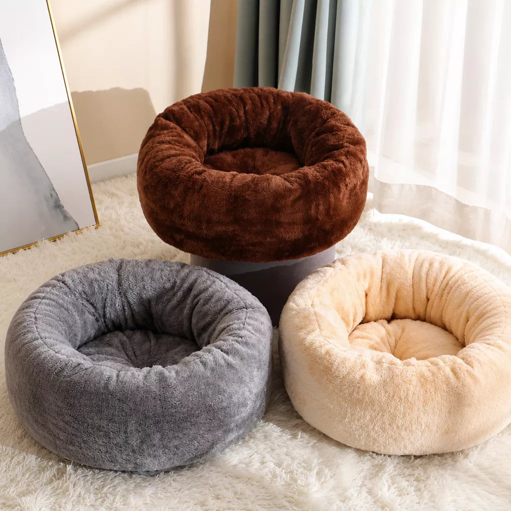 Round Plush Pet Bed for Cats and Small Dogs