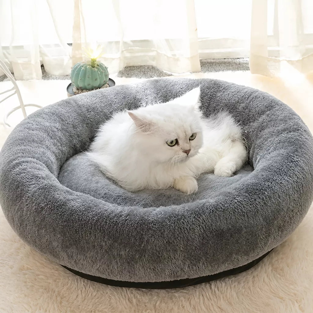 Round Plush Pet Bed for Cats and Small Dogs