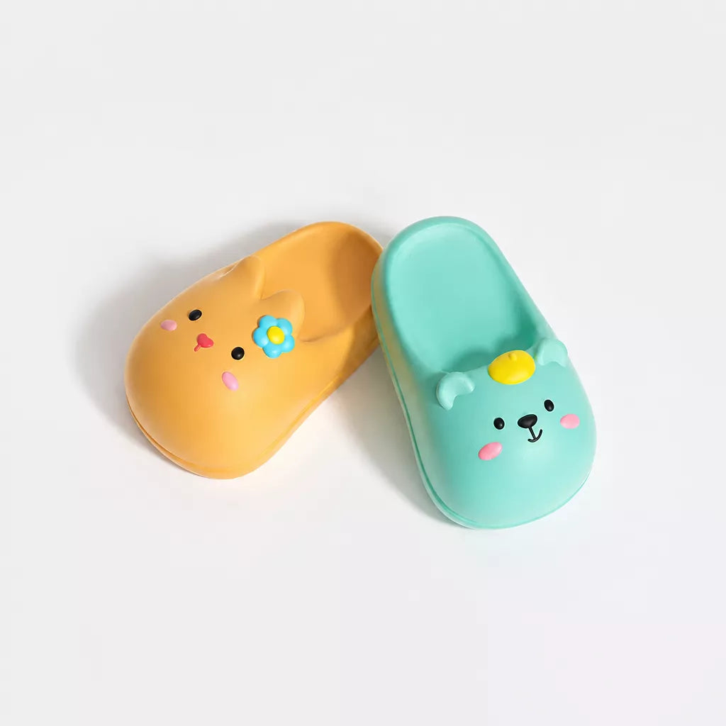 Slipper-Shaped Latex Squeaky Toy for Small and Medium Dogs