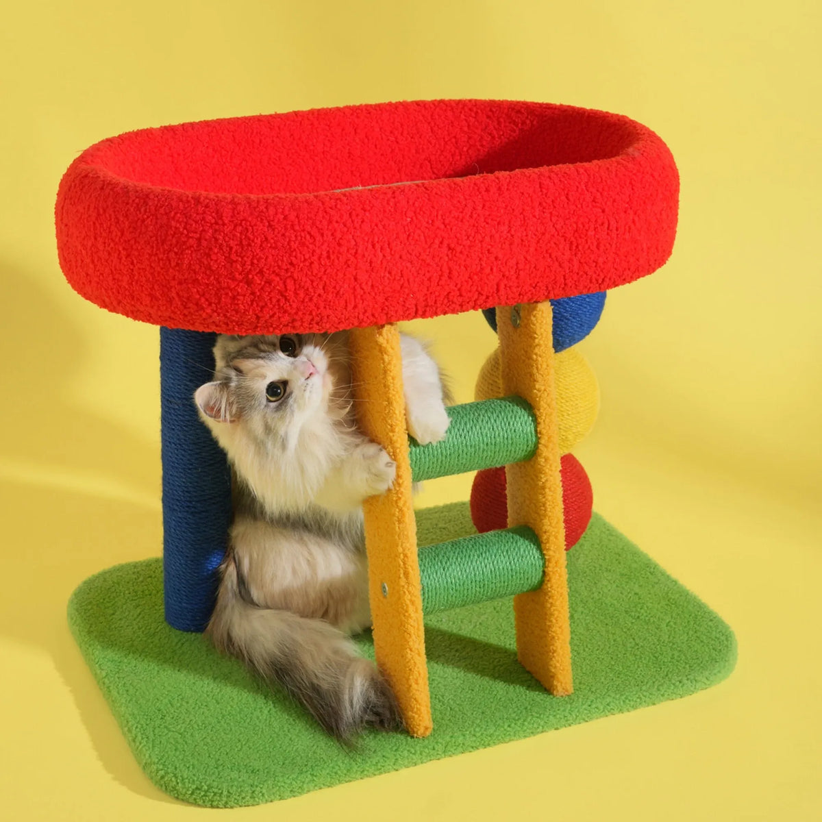 Low-Profile Cat Tree with Sisal Scratching Mat