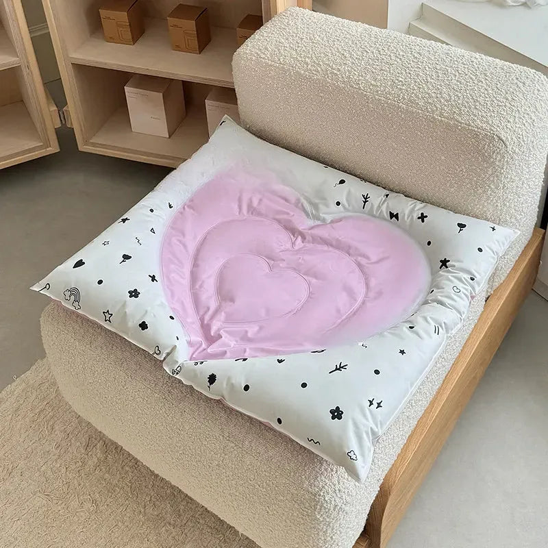Heart-Shaped Waterproof Pet Mat for Cats and Dogs